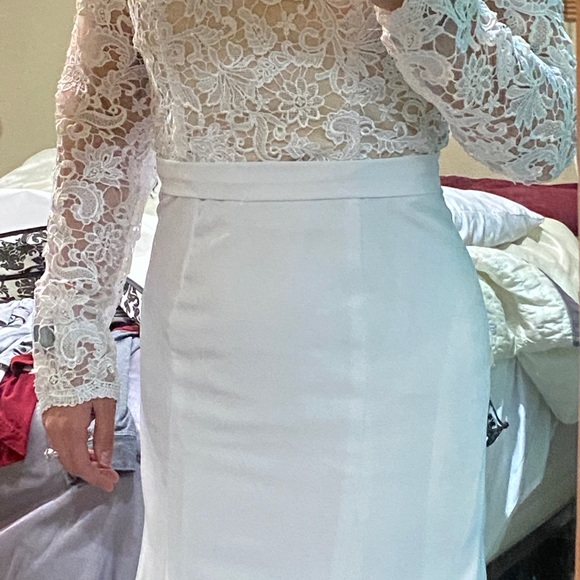 Wedding dress - Picture 4 of 7